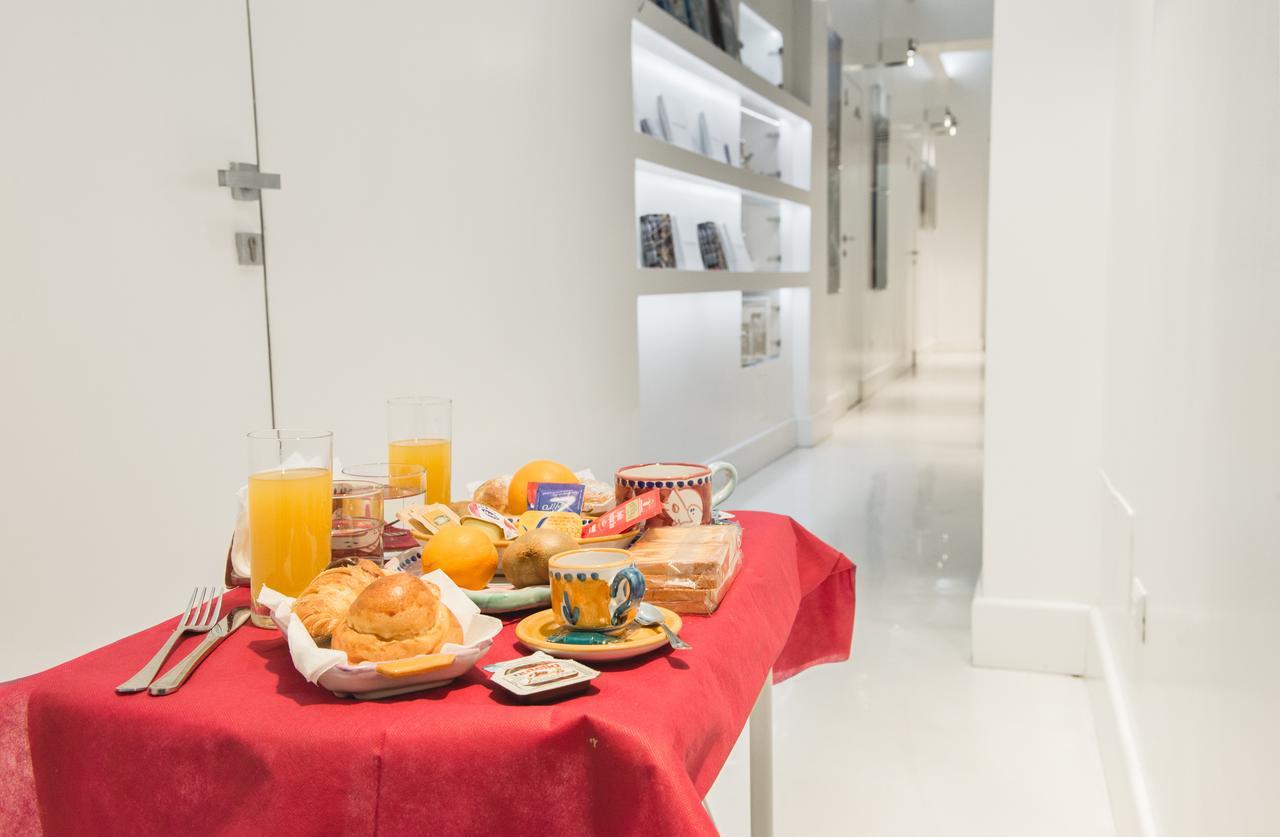 Chiaia 197 Deluxe Residence نابولي المظهر الخارجي الصورة